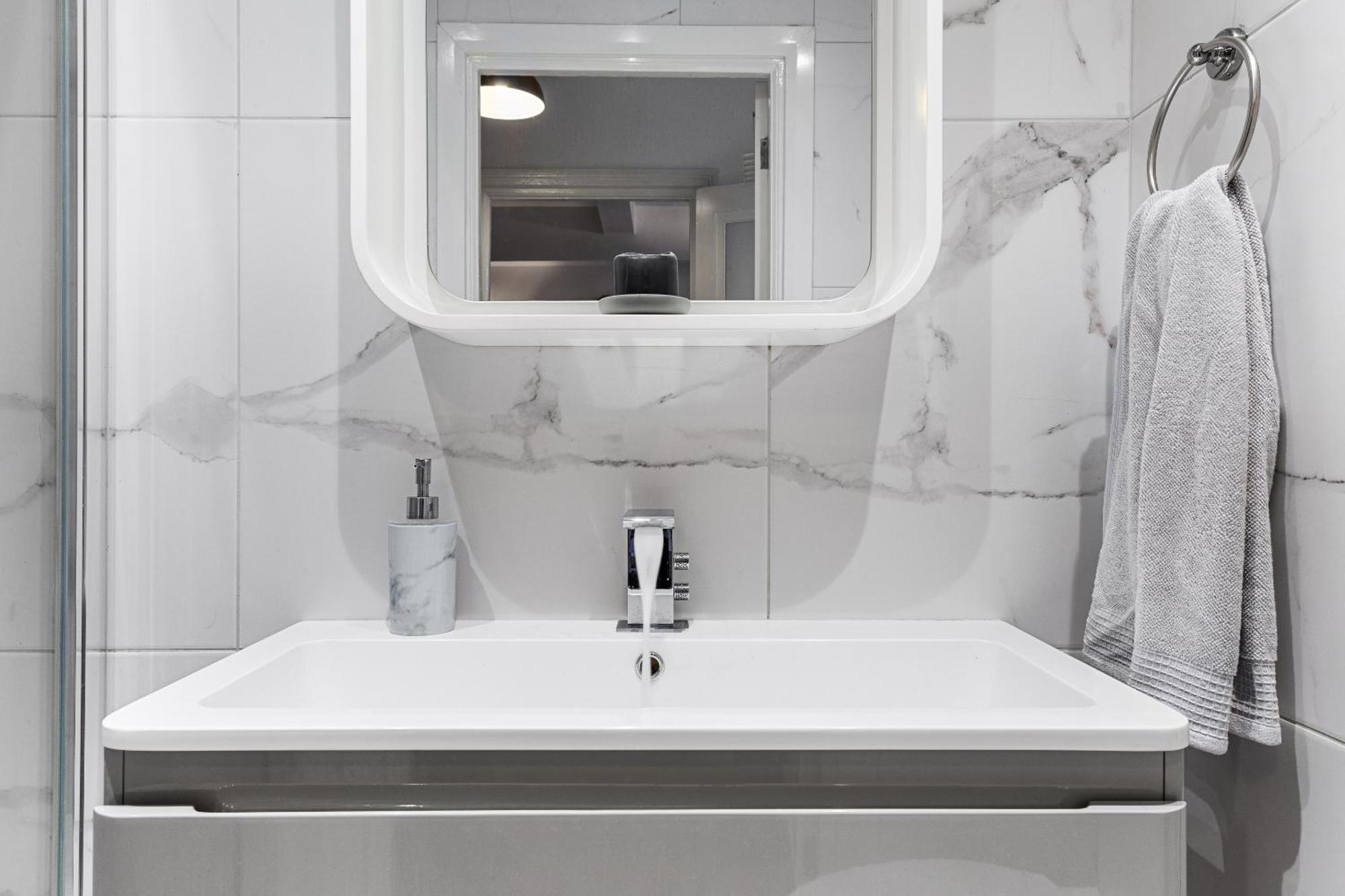 Central London Luxury, Relaxing Apartment! 2 Mins From Paddington Station! Екстериор снимка
