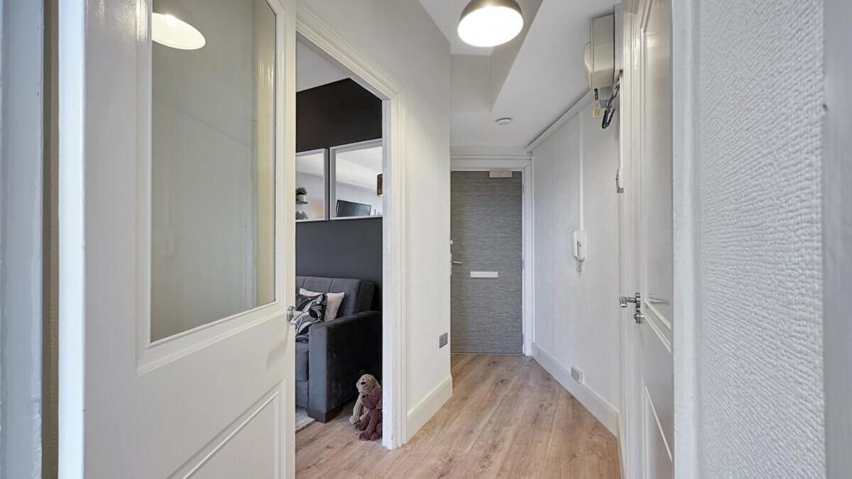 Central London Luxury, Relaxing Apartment! 2 Mins From Paddington Station! Стая снимка