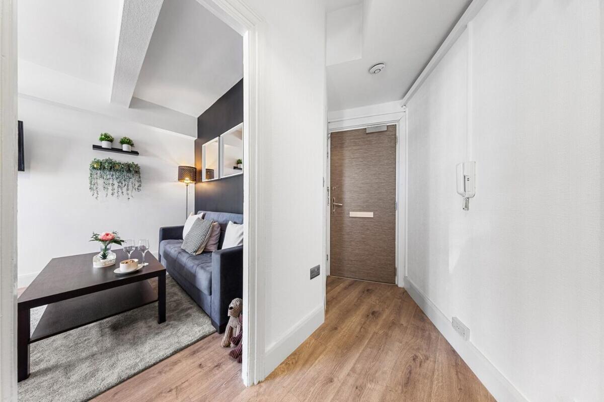 Central London Luxury, Relaxing Apartment! 2 Mins From Paddington Station! Стая снимка