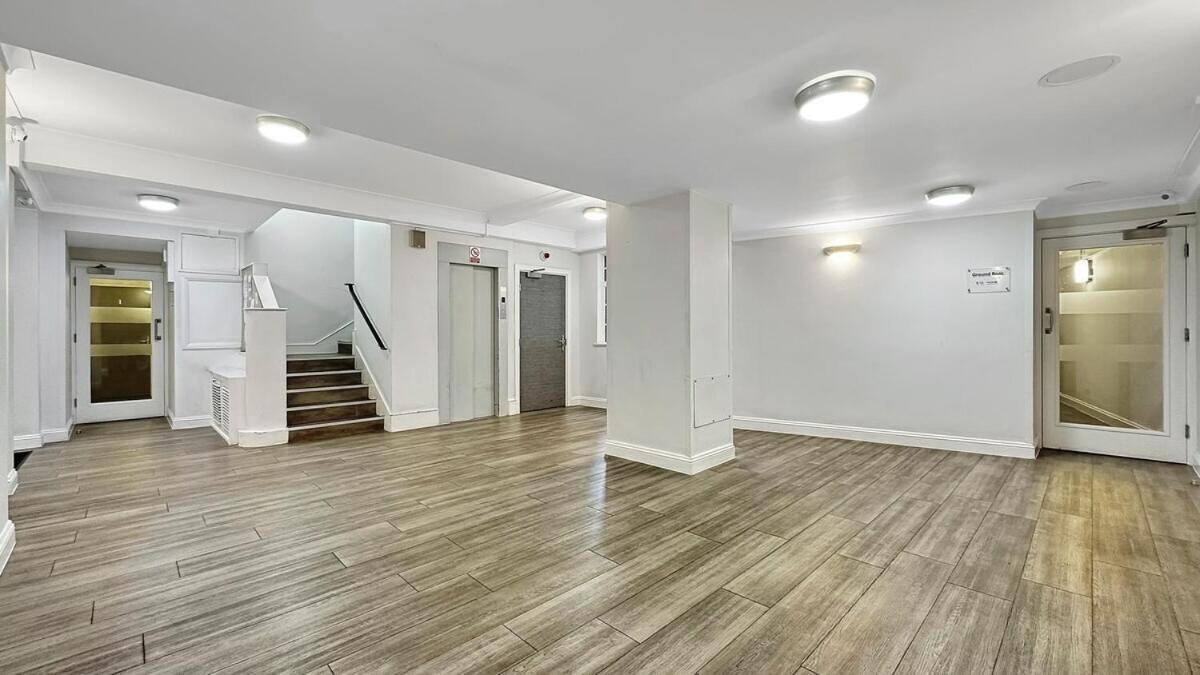 Central London Luxury, Relaxing Apartment! 2 Mins From Paddington Station! Стая снимка