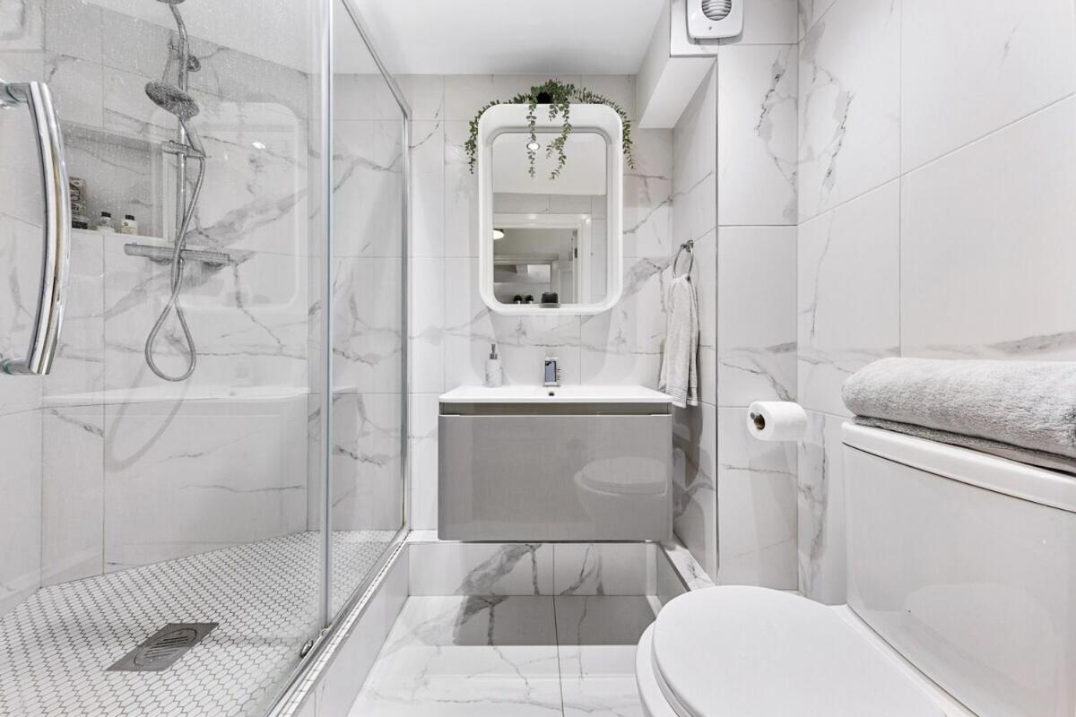 Central London Luxury, Relaxing Apartment! 2 Mins From Paddington Station! Стая снимка
